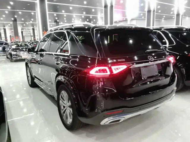 Mercedes-Benz GLE-Class — Фото автомобиля 4