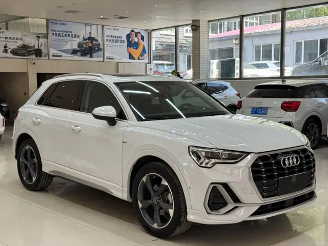 Audi Q3 — Фото автомобиля 3