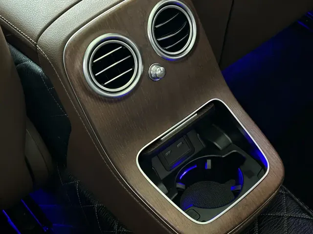 Mercedes-Benz E-Class — Фото автомобиля 13