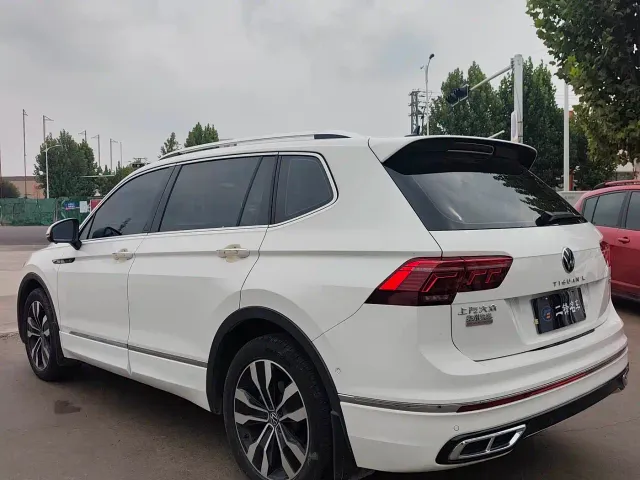 Volkswagen Tiguan L — Фото автомобиля 6