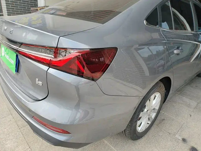 Roewe i5 — Фото автомобиля 7