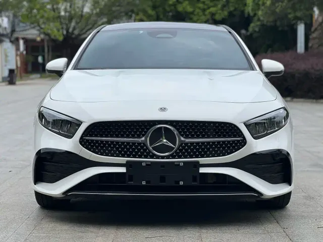 Mercedes-Benz A-Class — Фото автомобиля 2