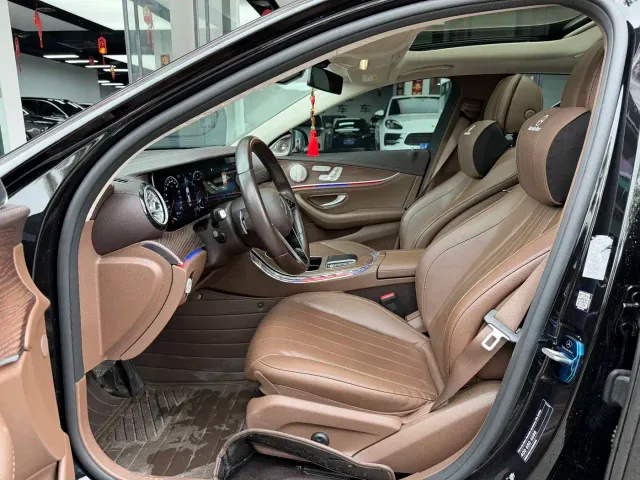 Mercedes-Benz E-Class — Фото автомобиля 8
