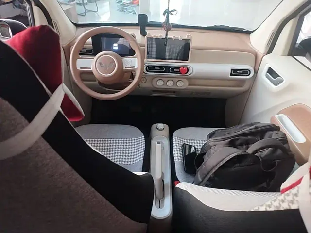 Wuling Hongguang Mini EV — Фото автомобиля 9