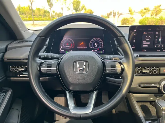 Honda Accord — Фото автомобиля 15