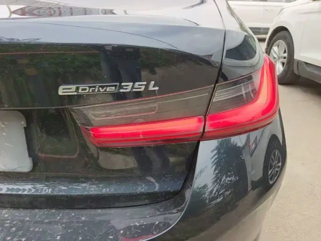 BMW i3 — Фото автомобиля 7