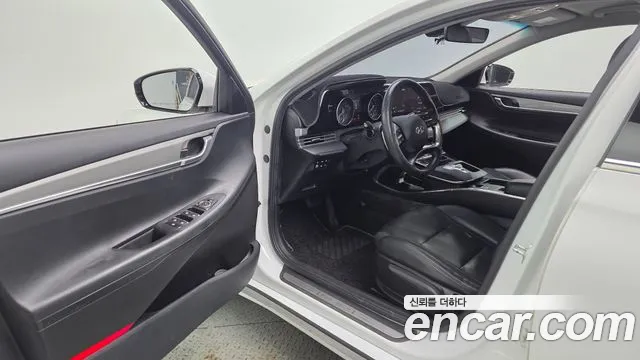 Hyundai Grandeur Новый Grandeur IG 3.0 LPi (Такси) — Фото автомобиля 10