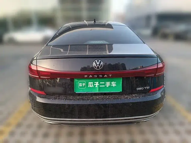 Volkswagen Passat — Фото автомобиля 3