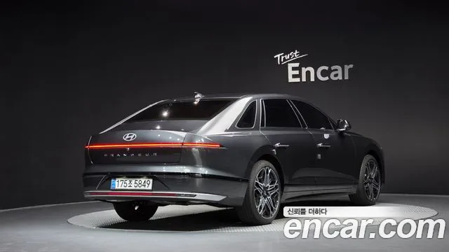 Hyundai Grandeur Grandeur (GN7) 2.5 Бензин 2WD — Фото автомобиля 2