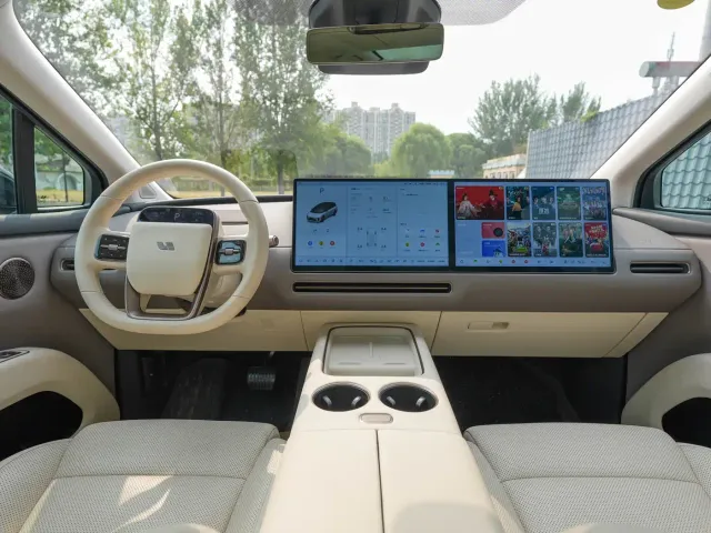 Li Auto i8 — Фото автомобиля 11