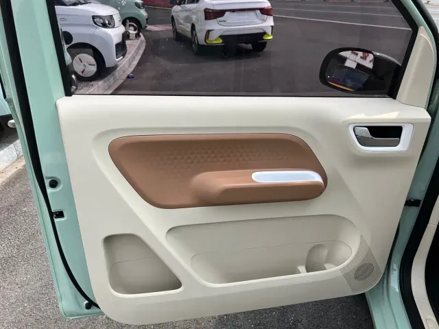 Wuling Hongguang Mini EV — Фото автомобиля 14
