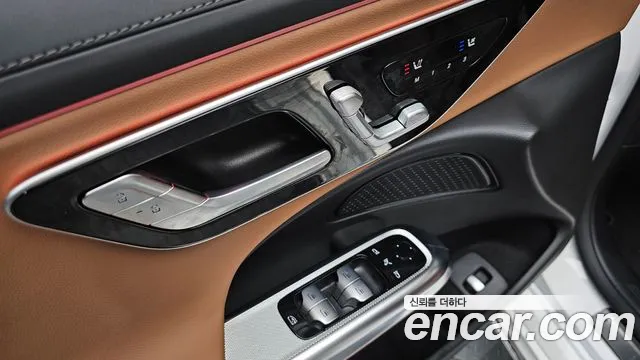 Mercedes-Benz E-Class — Фото автомобиля 18
