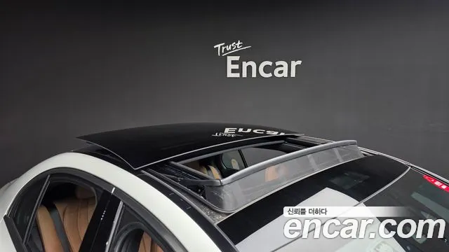 Mercedes-Benz E-Class — Фото автомобиля 30