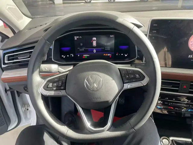 Volkswagen Sagitar — Фото автомобиля 15