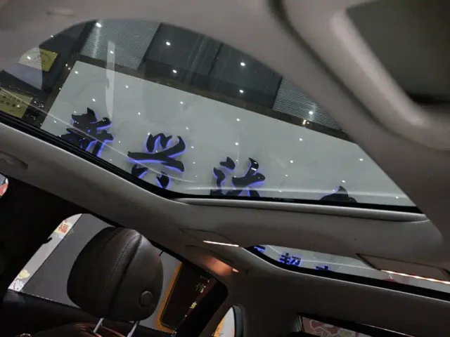 Mercedes-Benz E-Class — Фото автомобиля 20