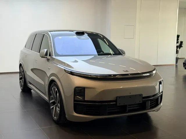 Li Auto L9 — Фото автомобиля 3