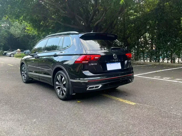 Volkswagen Tiguan L — Фото автомобиля 9