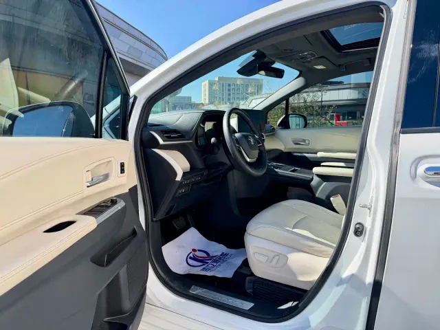 Toyota Granvia — Фото автомобиля 7