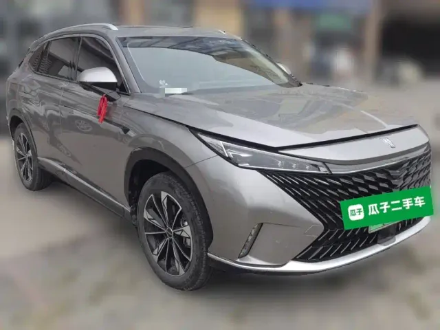 Roewe RX5 — Фото автомобиля 3