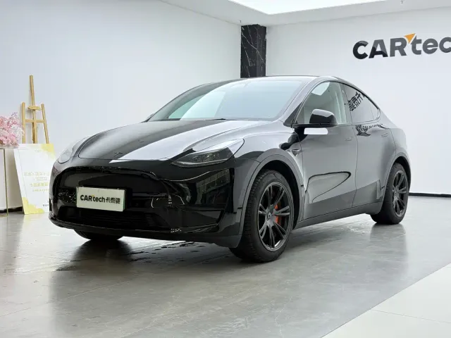 Фотография автомобиля — Tesla Model Y