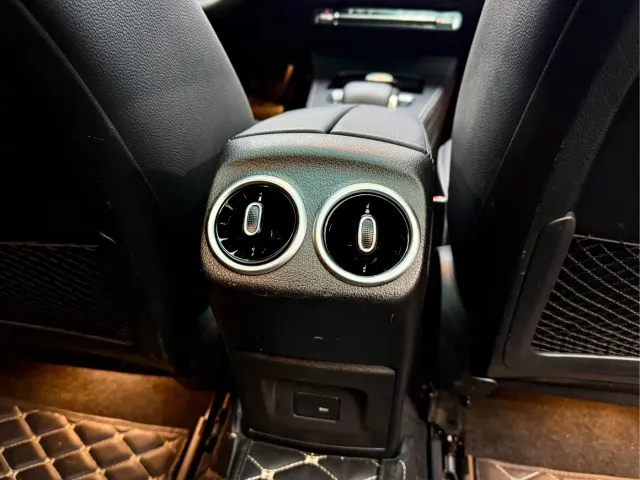 Mercedes-Benz A-Class — Фото автомобиля 13