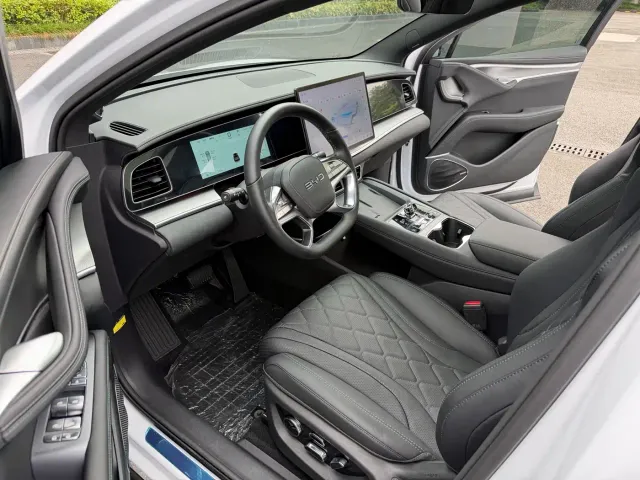 BYD Sealion 07 EV — Фото автомобиля 10