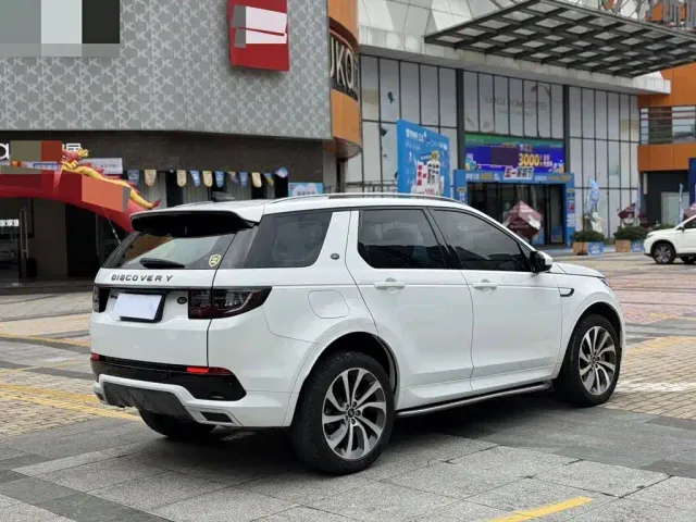 Land Rover Discovery Sport — Фото автомобиля 7