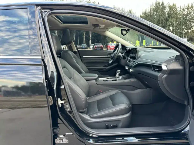 Nissan Teana — Фото автомобиля 15