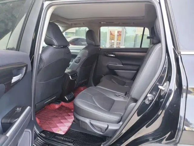 Toyota Highlander — Фото автомобиля 5
