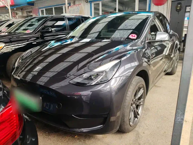Фотография автомобиля — Tesla Model Y
