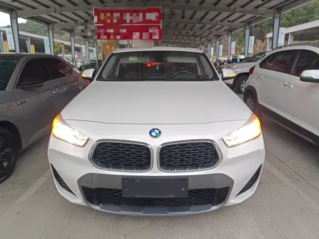 BMW X2 — Фото автомобиля 2