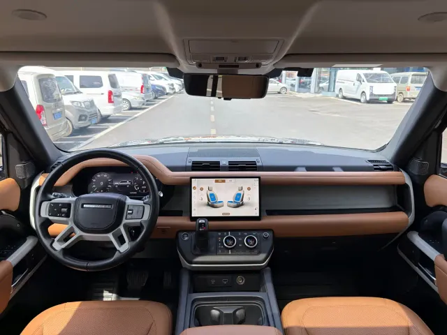 Land Rover Defender — Фото автомобиля 11