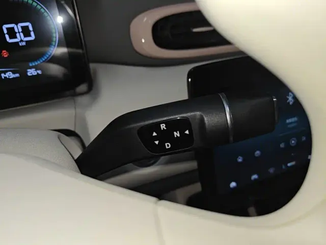 Leapmotor T03 — Фото автомобиля 13