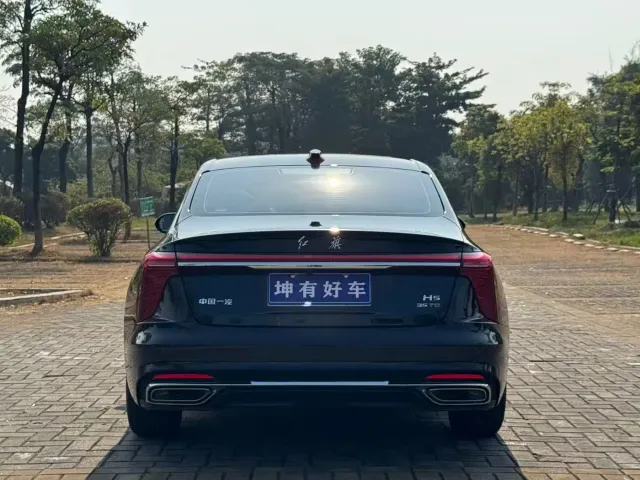 Hongqi H5 — Фото автомобиля 4