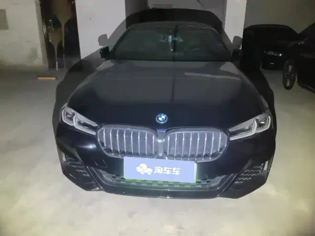 BMW 5 Series — Фото автомобиля 2