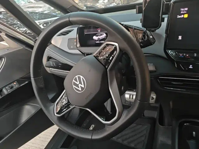 Volkswagen ID.3 — Фото автомобиля 10