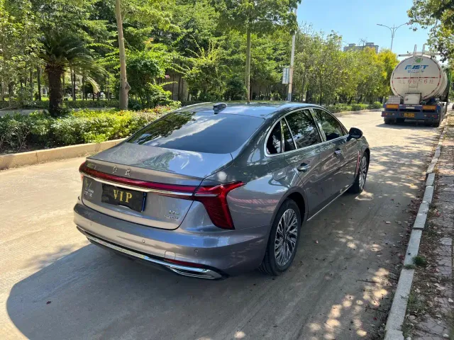 Hongqi H5 — Фото автомобиля 7