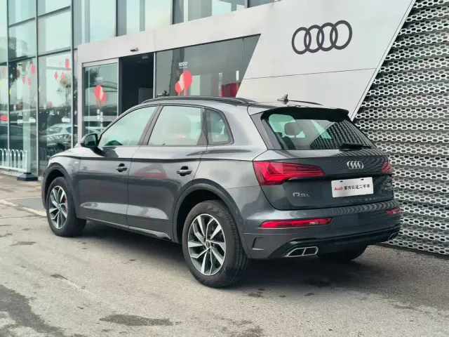 Audi Q5L — Фото автомобиля 5