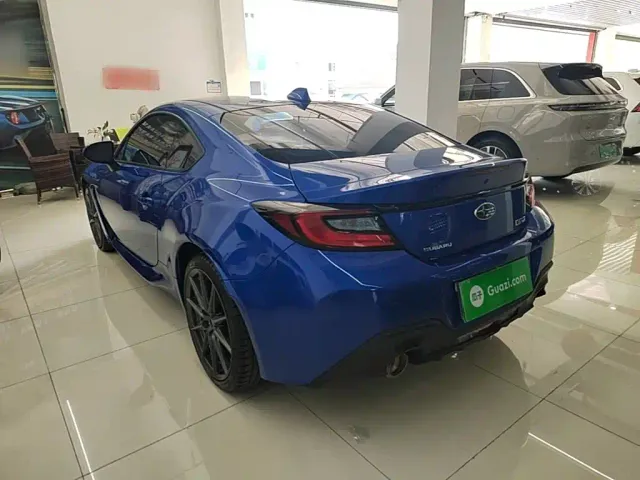 Subaru BRZ — Фото автомобиля 4