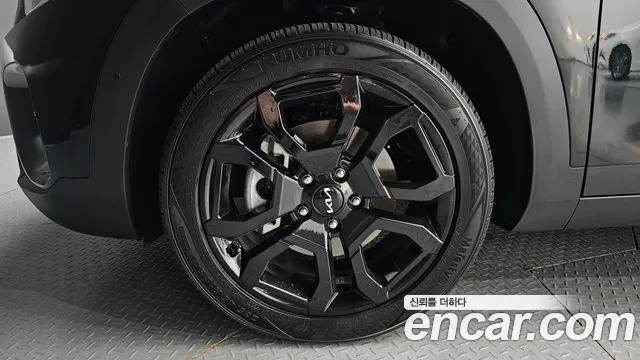 Kia Seltos — Фото автомобиля 3