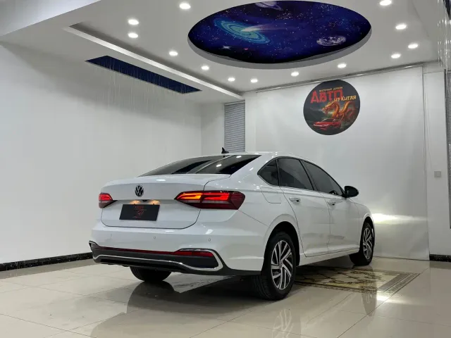 Volkswagen Lavida — Фото автомобиля 18