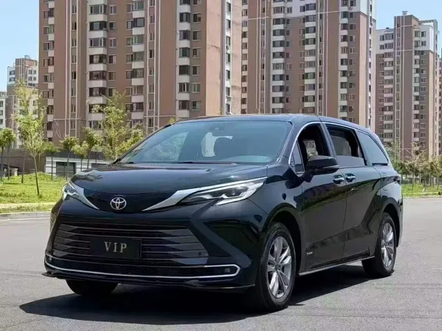 Фотография автомобиля — Toyota Sienna