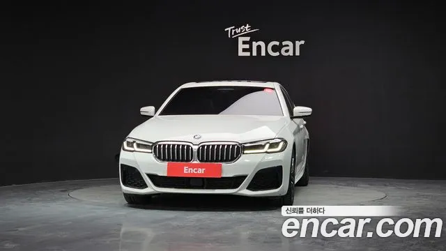 BMW 5 Series G30 — Фото автомобиля 3
