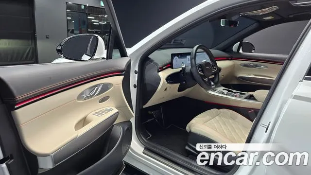 Genesis GV70 — Фото автомобиля 15