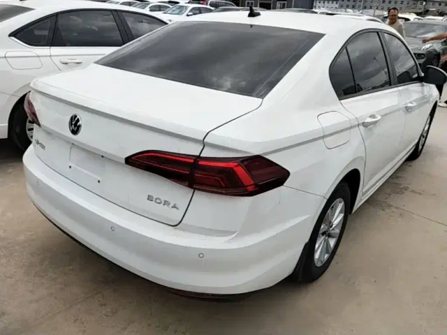 Volkswagen Bora — Фото автомобиля 6