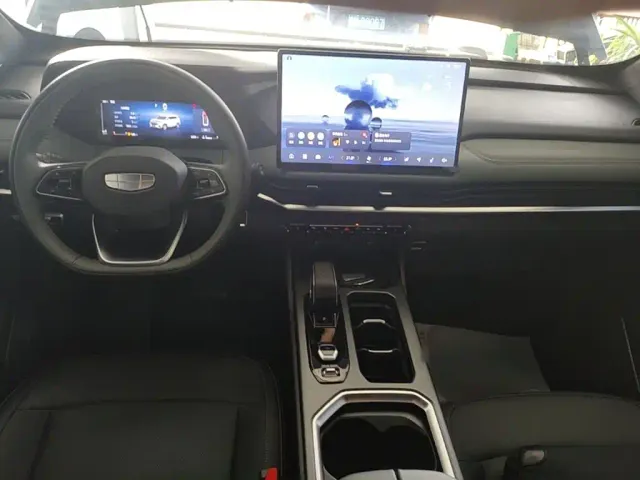 Geely Haoyue L — Фото автомобиля 9