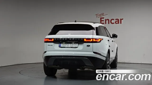 Land Rover Range Rover Velar Range Rover Velar 2.0 P250 R-Dynamic SE — Фото автомобиля 3