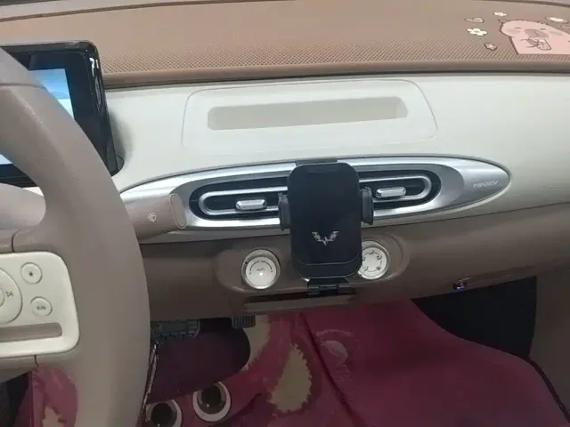 Wuling Hongguang Mini EV — Фото автомобиля 12