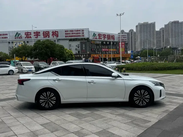 Nissan Teana — Фото автомобиля 5