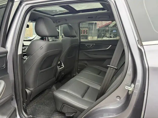 Chery Tiggo 8 — Фото автомобиля 5